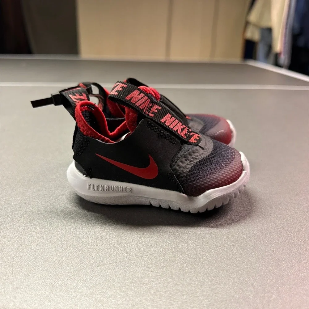 Nike Flex‎ Runner Infant 3C Black Red Gradient Slip On Sneakers AT4665-607